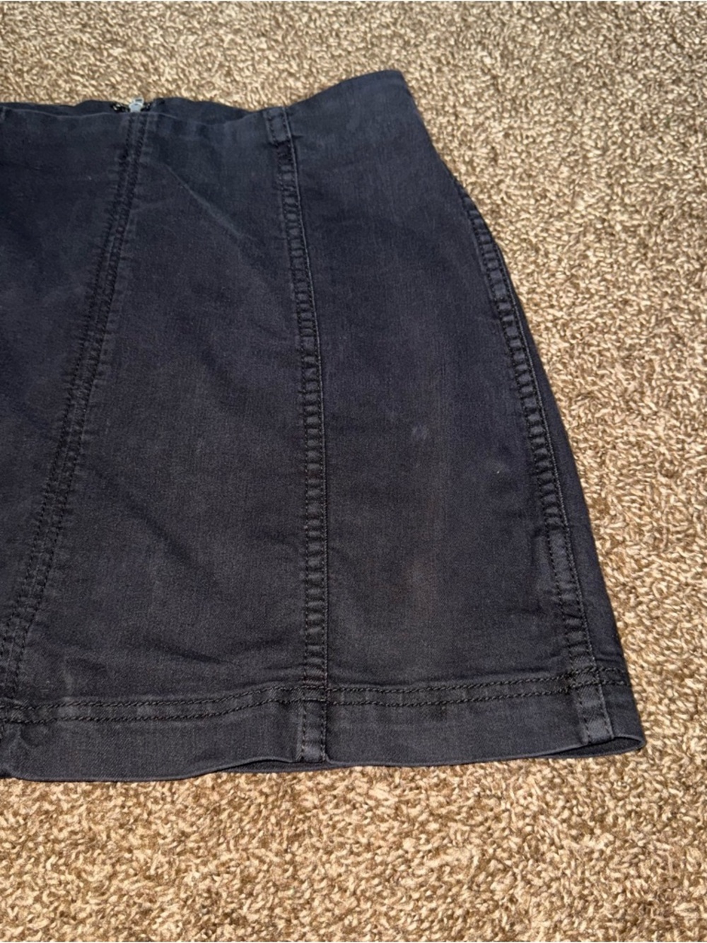 Free People Black Mini Skirt Sz 6 ~ Stylish - Picture 2 of 14